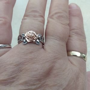 Two tone. Silver floral ring size 10
